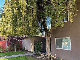 Longer Stay for Travelers Blocks from Hospital and Downtown Security G