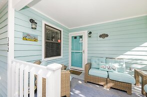 Sunset Beach 2 Bedroom Villa by RedAwning