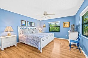 Sunset Beach 2 Bedroom Villa by RedAwning