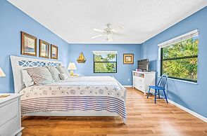 Sunset Beach 2 Bedroom Villa by RedAwning