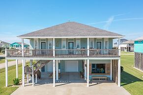 Chateau Mingo 3 Bedroom Home by RedAwning