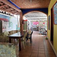 Hotel & Hostal Mayflower