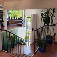 Hotel & Hostal Mayflower