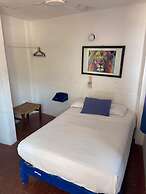 Hotel & Hostal Mayflower