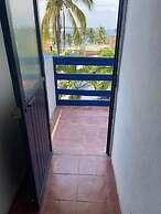 Hotel & Hostal Mayflower