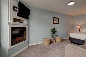 Inn of the Four Winds Oceanfront Seaside