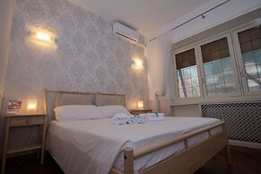 Aurelio Deluxe Rooms