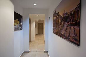 Aurelio Deluxe Rooms