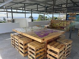 Spacious 4-bed Villa in Flic en Flac Roof top bar