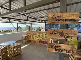 Spacious 4-bed Villa in Flic en Flac Roof top bar