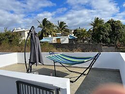 Spacious 4-bed Villa in Flic en Flac Roof top bar