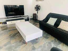 Spacious 4-bed Villa in Flic en Flac Roof top bar