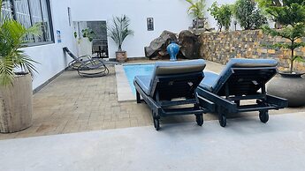 Spacious 4-bed Villa in Flic en Flac Roof top bar