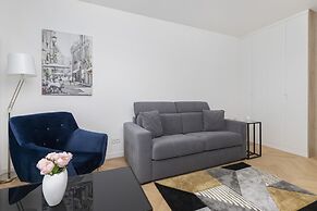 One Bedroom Apartment Okrzei by Renters