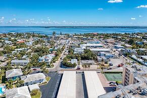 Anna Maria Island Edgewater Bungalow