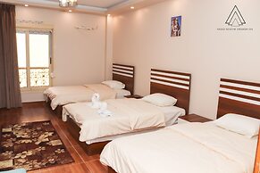 Grand Museum Pyramids Inn