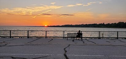 Coastal #1 and Cozy #2 - Seacliff Beach Suites