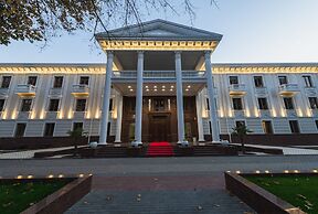 Zarafshon Parkside Hotel