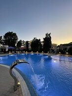 Zarafshon Parkside Hotel