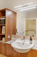 Waterfront Seaview Hotel Apartments