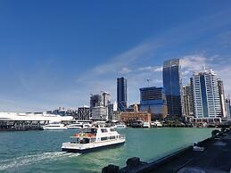 Waterfront Seaview Hotel Apartments