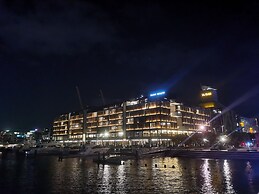 Waterfront Seaview Hotel Apartments