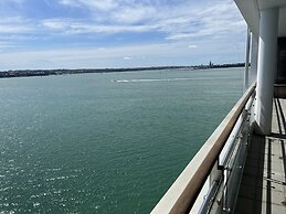 Waterfront Seaview Hotel Apartments