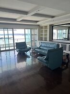 Waterfront Seaview Hotel Apartments