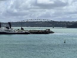 Waterfront Seaview Hotel Apartments