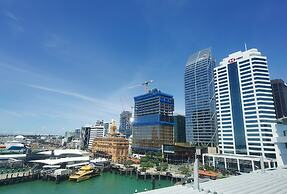 Waterfront Seaview Hotel Apartments