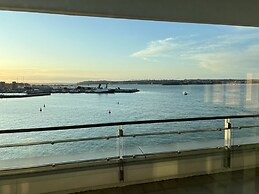 Waterfront Seaview Hotel Apartments