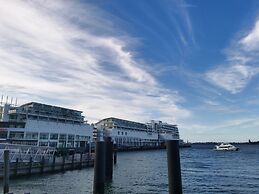 Waterfront Seaview Hotel Apartments