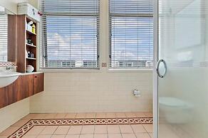 Waterfront Seaview Hotel Apartments