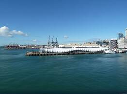 Waterfront Seaview Hotel Apartments