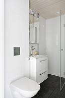 2ndhomes Modern 1BR Apartment w Balcony