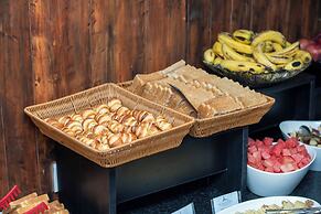 Lo Mustang Himalayan Resort