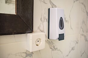 Pini Sentana Village