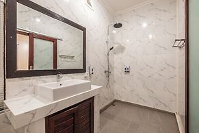 Pini Sentana Village