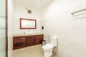 Pini Sentana Village