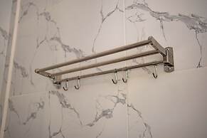 Pini Sentana Village