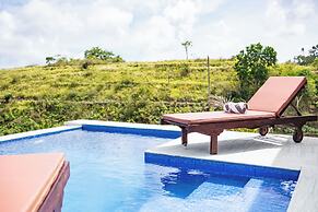 Pini Sentana Village