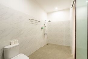 Pini Sentana Village