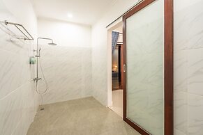 Pini Sentana Village