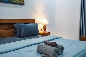 Pini Sentana Village