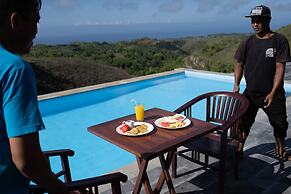 Pini Sentana Village