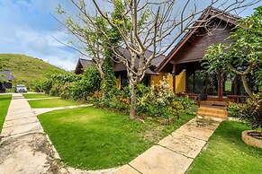 Pini Sentana Village