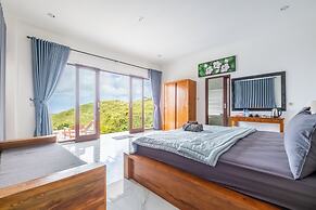 Pini Sentana Village