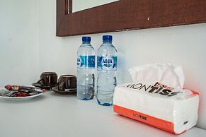 Pini Sentana Village