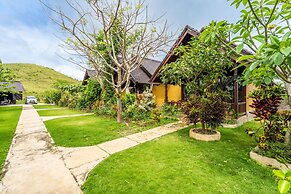 Pini Sentana Village