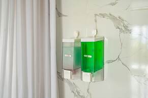 Pini Sentana Village